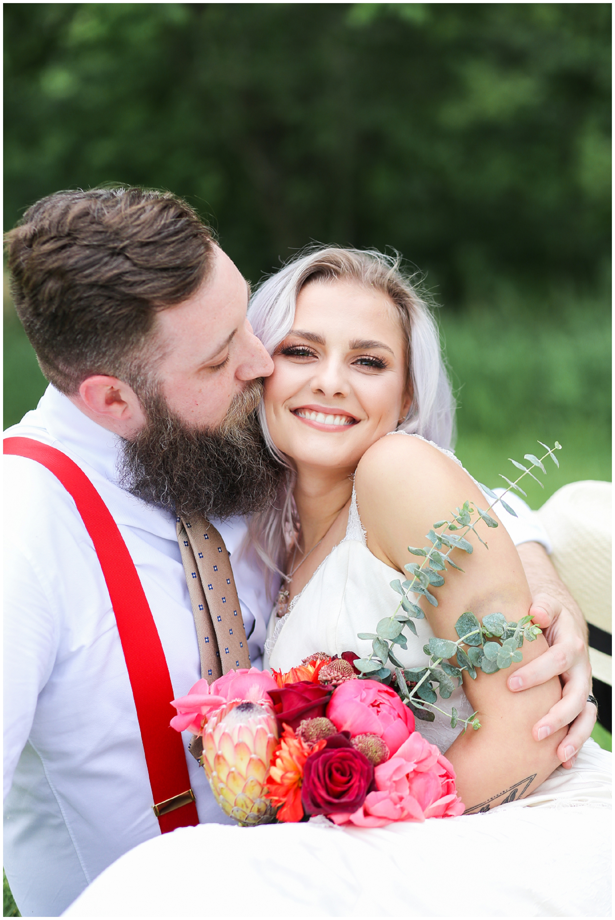 Bride & Groom Photos - Hot Pink Bouquet - Kansas City Wedding Photographer - Wedding at Legacy Hills - Mariam Saifan