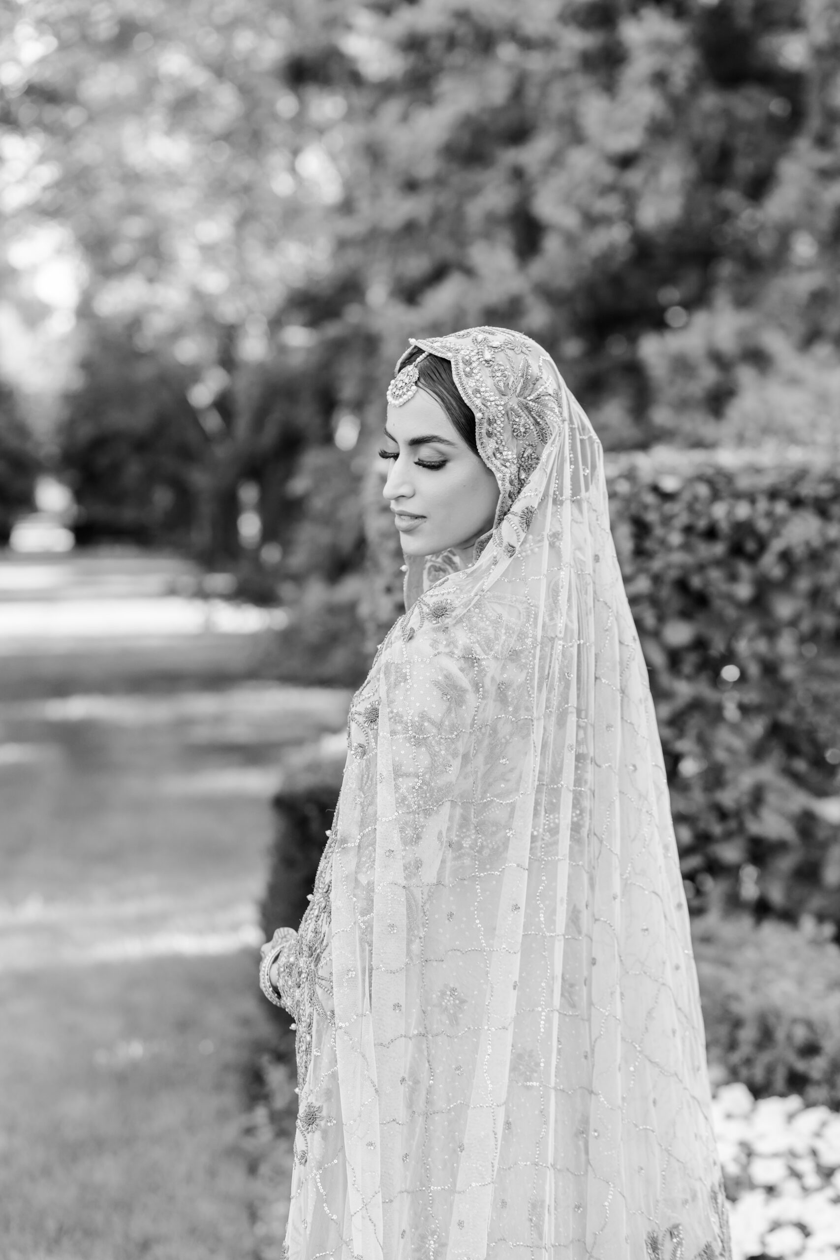 Timeless South Asian Pakistani wedding portraits with a modern, luxe feel, captured by a Muslim wedding photographer serving Kansas City and California.