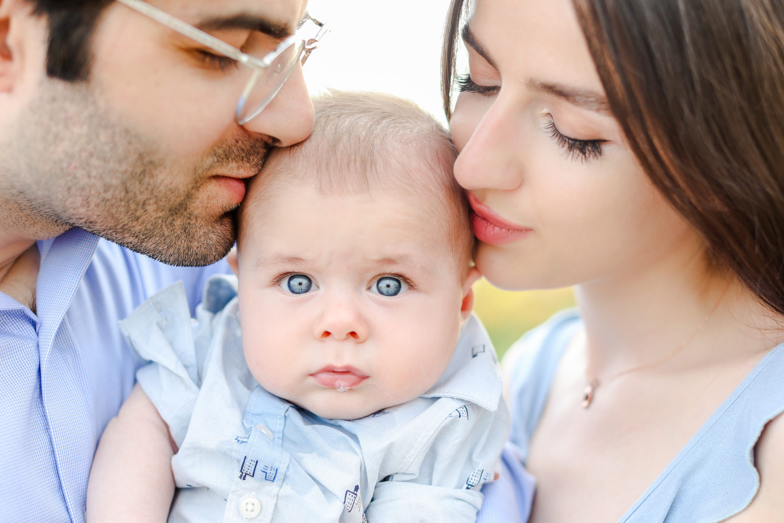 Family Portrait Photography | Light & Airy Family Photographer | Maternity Photography | Family Newborn Portrait Photos in Kansas City | Shawnee Mission | Overland Park | KC Family Photos | Baby Photos