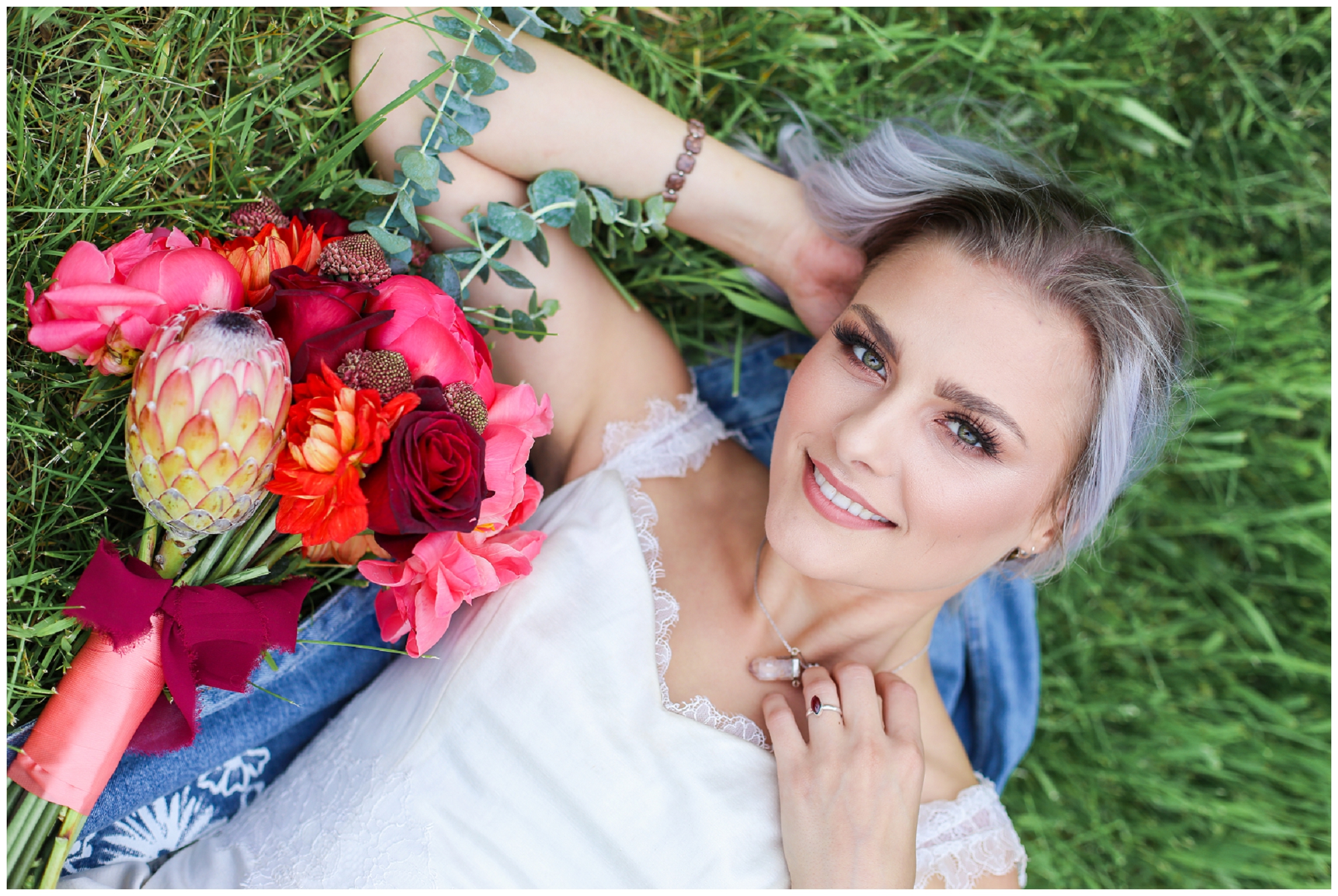 Bride & Groom Photos - Hot Pink Bouquet - Kansas City Wedding Photographer - Wedding at Legacy Hills - Mariam Saifan