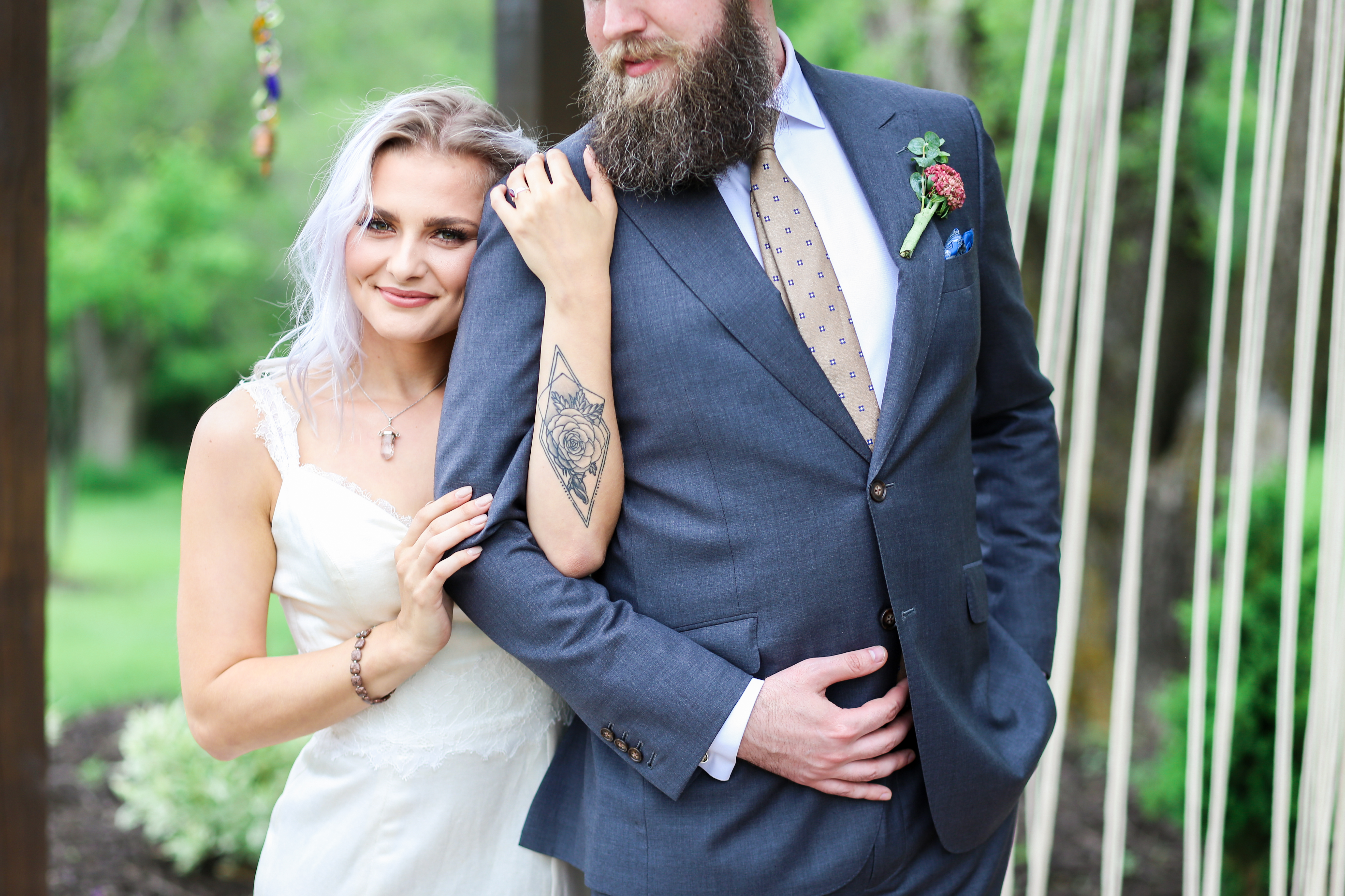 Boho Wedding - Kansas City Boho Wedding - Legacy at Green Hills Wedding - Cute Couple Best Wedding Photographer - Kansas City Portrait & Wedding Photography - Mariam Saifan