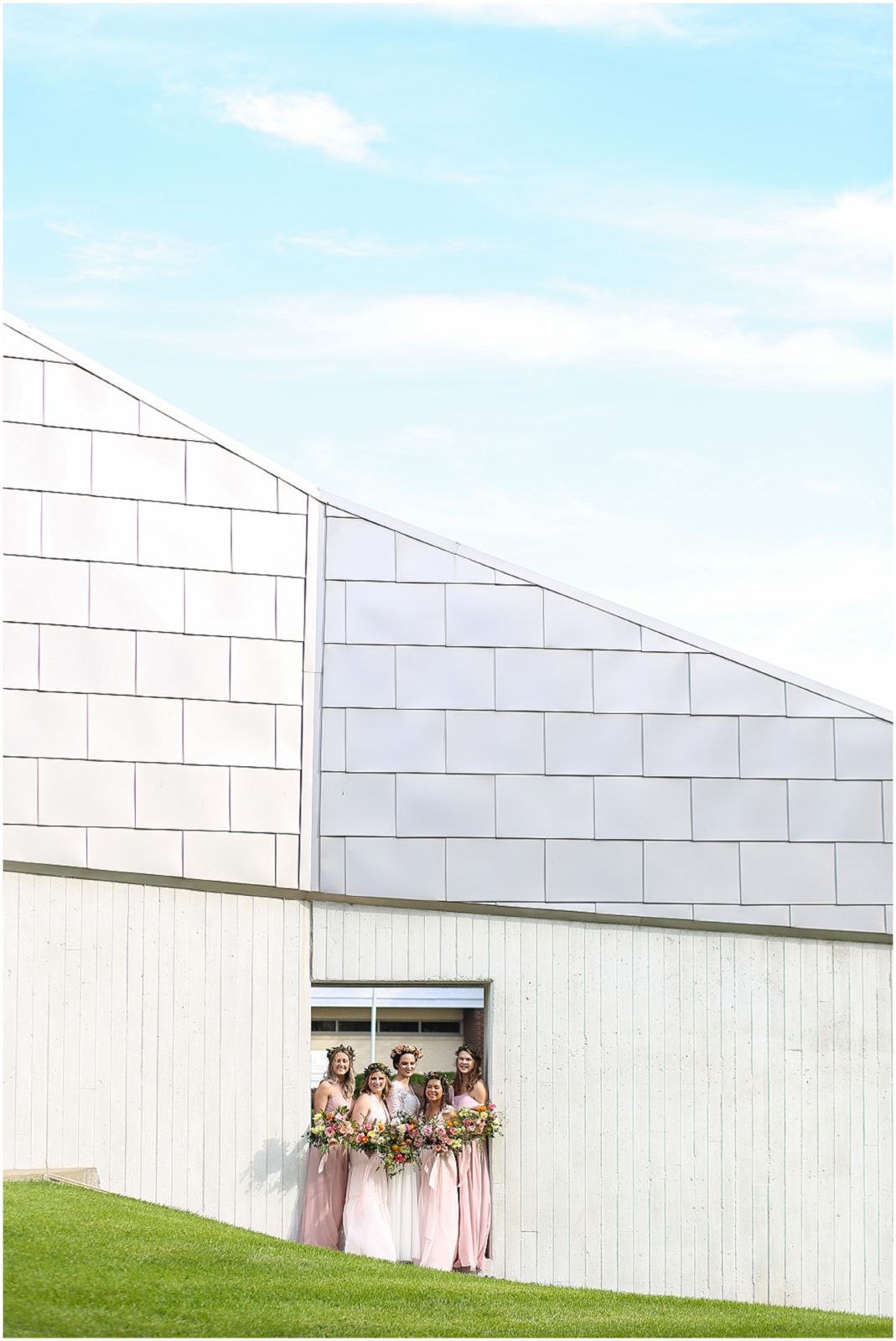 bridesmaids - blush dress - Kemper Museum of contemporary art - mariam saifan photography - kansas city wedding photography