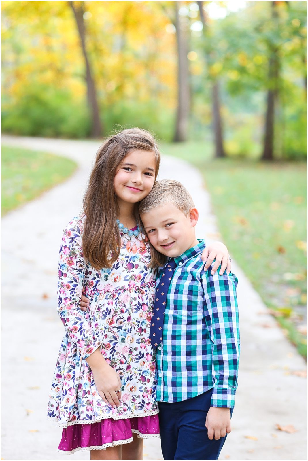 Fall Family Portraits Outdoor - Kansas City Leawood Overland Park - Family Portrait Photographer Mariam Saifan