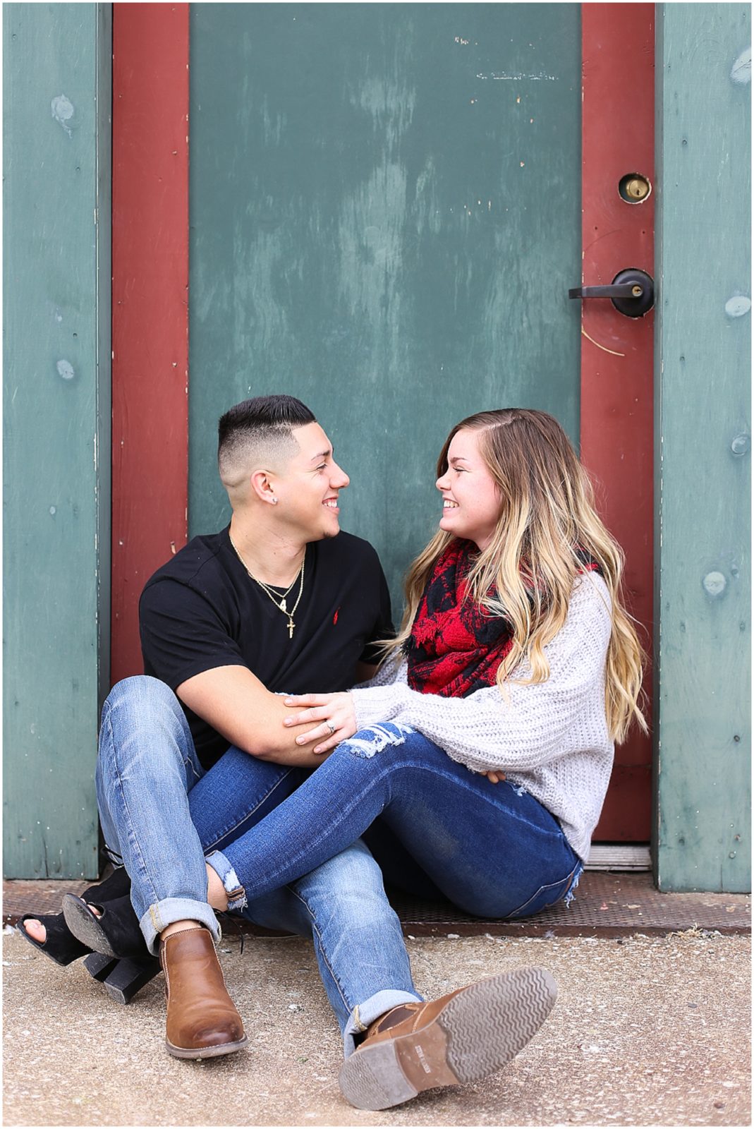 LAUGHING COUPLE - ENGAGEMENT PORTRAITS IN KANSAS CITY BY MARIAM SAIFAN PHOTOGRAPHY