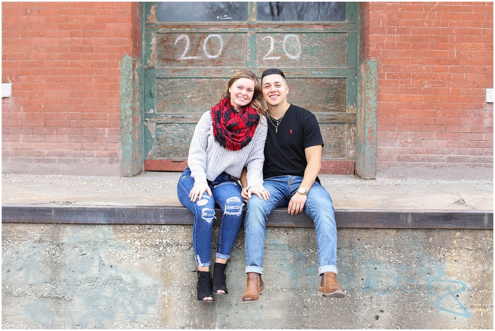 ENGAGEMENT PORTRAITS IN KC - KANSAS CITY WEDDING PHOTOGRAPHERS - MARIAM SAIFAN PHOTOGRAPHY