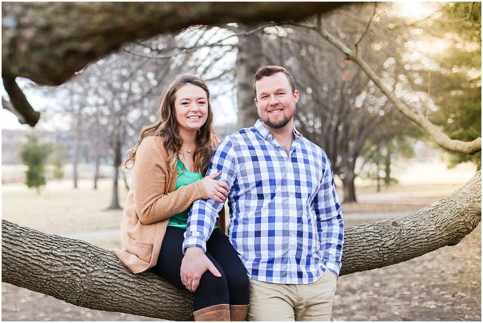 couple in a tree near nelson atkins museum