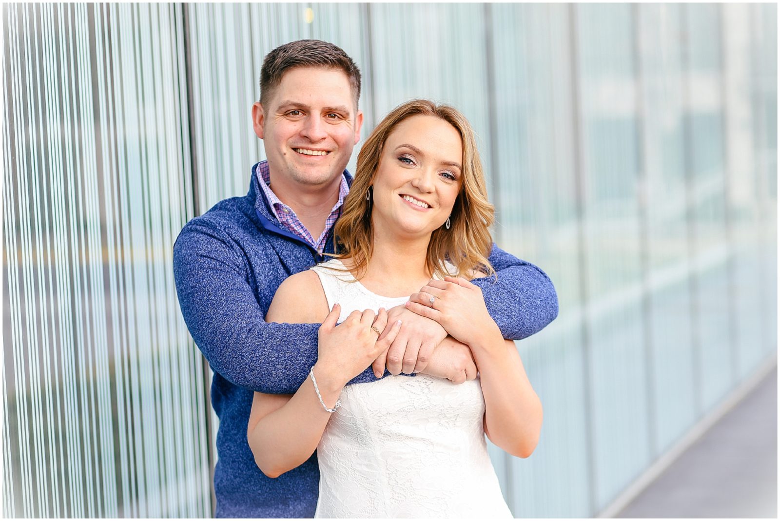 engagement photos - ideas for poses and what to wear - kansas city overland park missouri wedding photographer 