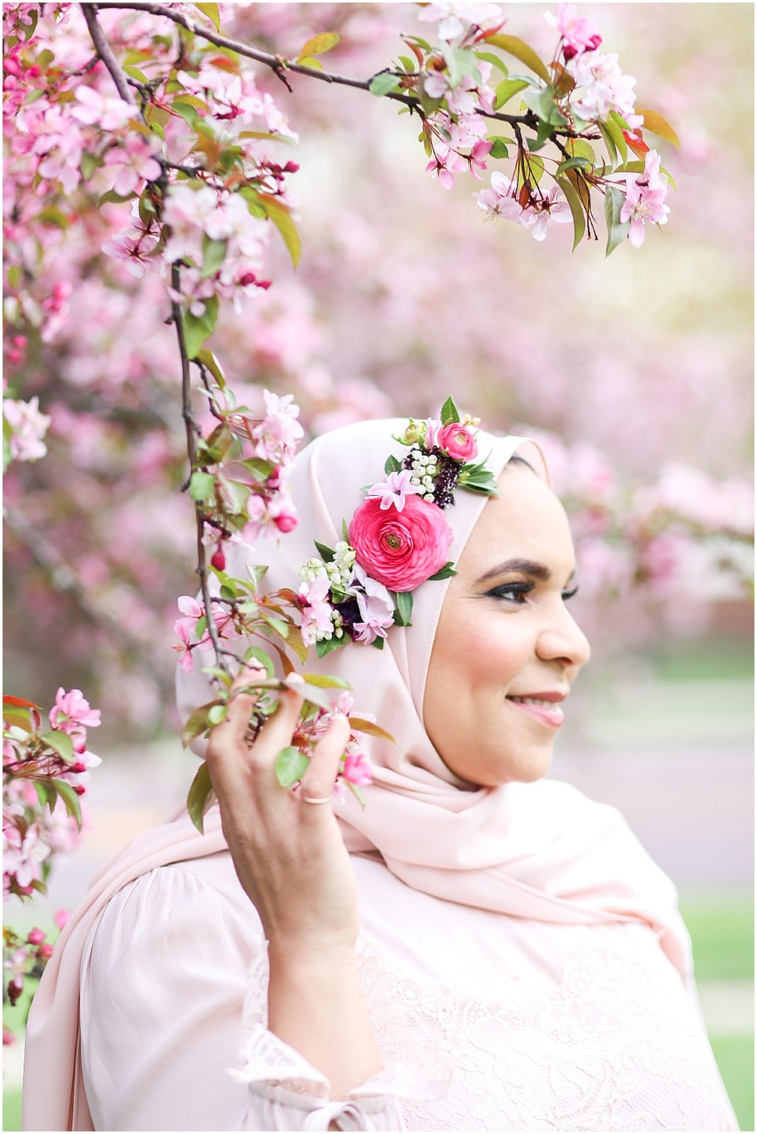 hijabi bride - muslim wedding photographer in kansas - the usa - solstice floral design - mariam saifan photography