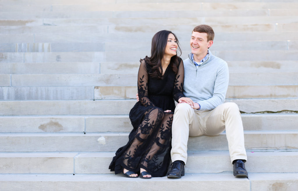 engagement session at nelson atkins museum
