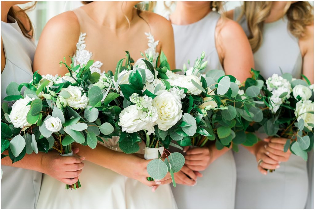 Wedding Day Timeline + Kansas City Wedding Planner & Wedding Venues | The Hawthorne House Wedding | Mariam Saifan Photography | Wild Hill Flowers 