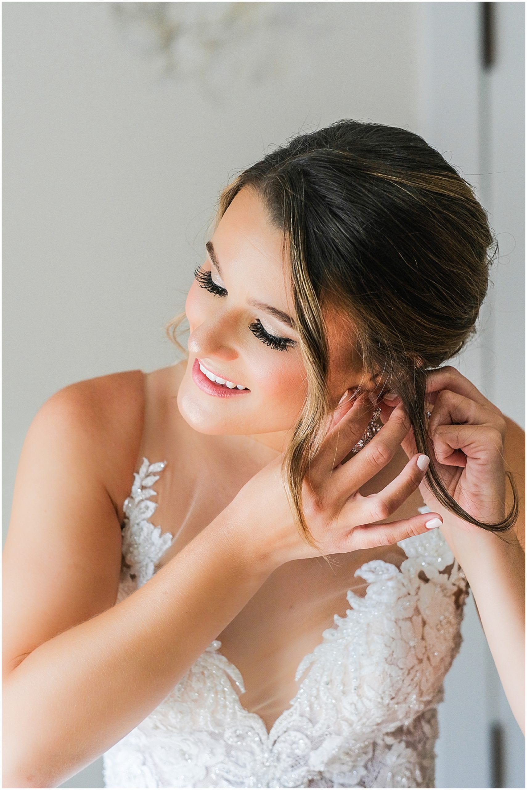 hawthorne house wedding - bride getting ready