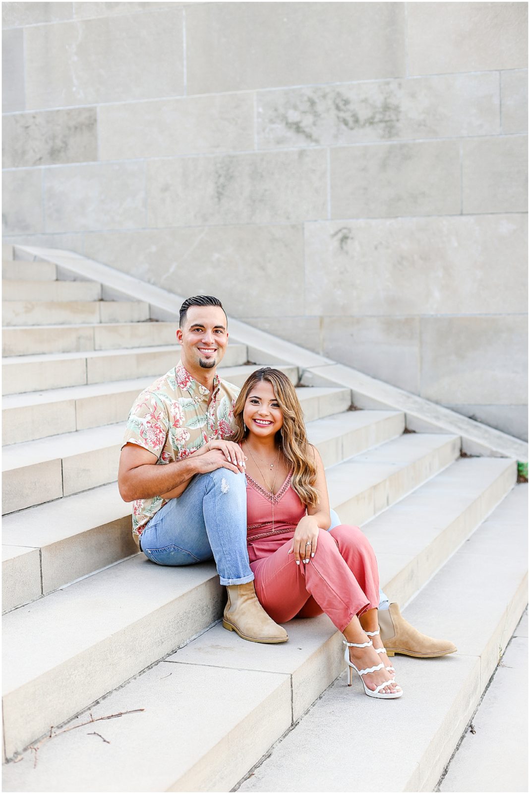 liberty memorial wedding and engagement photos - kc wedding photographer