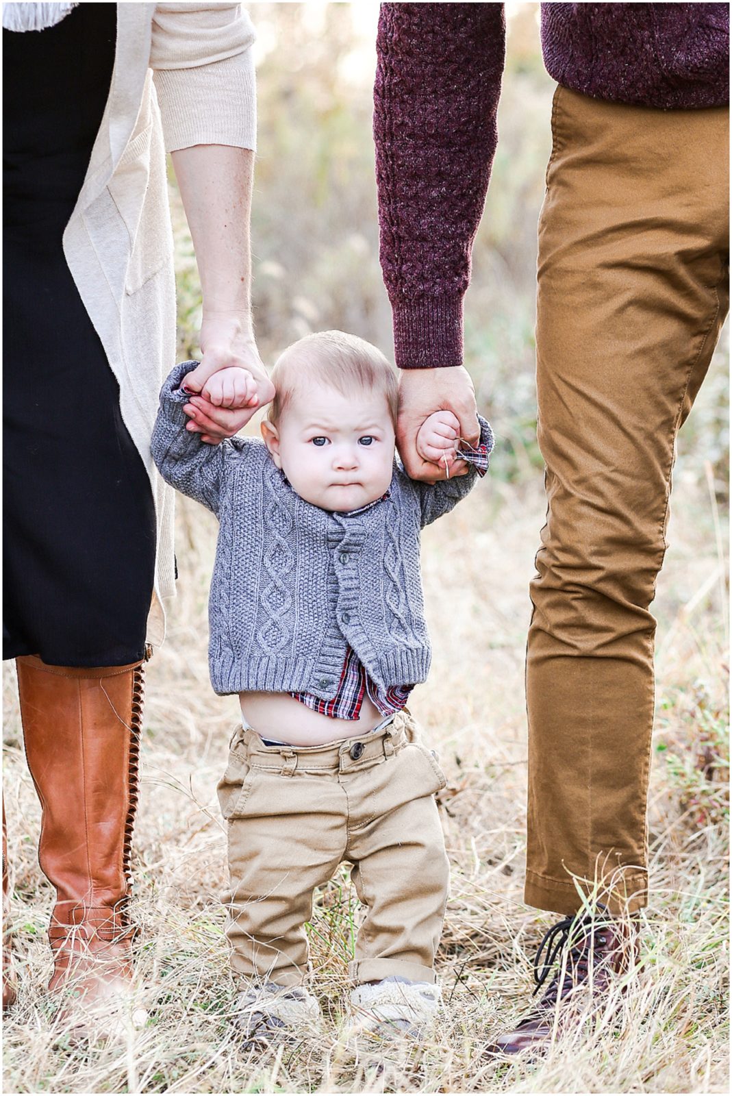 adorable family photos - family portrait photography - shawnee mission park kansas - kansas city wedding and family photographer 