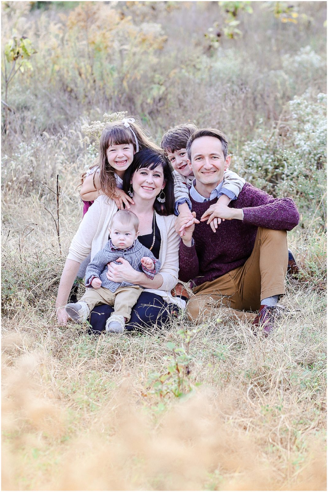 Light and Airy Style Photographer Kansas City - Family Photos - Kansas Family Portrait Photographer - Fall Family Photos - Mariam Saifan Photography