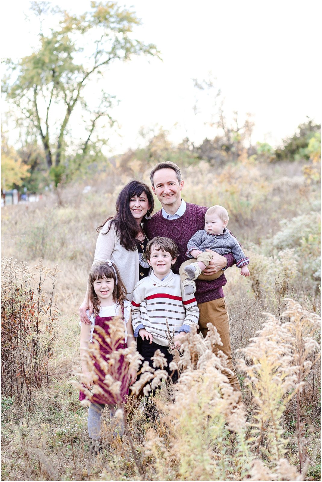 Light and Airy Style Photographer Kansas City - Family Photos - Kansas Family Portrait Photographer - Fall Family Photos - Mariam Saifan Photography