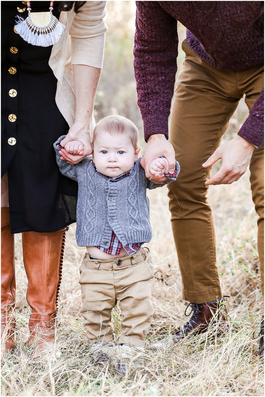 Light and Airy Style Photographer Kansas City - Family Photos - Kansas Family Portrait Photographer - Fall Family Photos - Mariam Saifan Photography