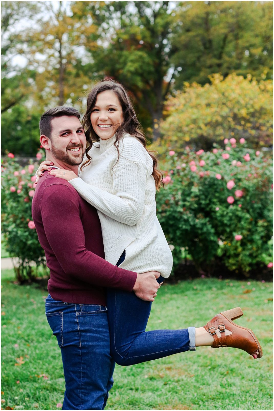 Engagement Photos at the Kansas City Nelson Atkins Museum and Loose Park with Kansas City wedding photographer 