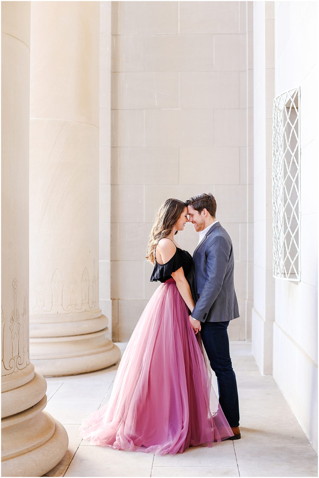 Beautiful Engagement Photos at the Kansas City Nelson Atkins Museum by Mariam Saifan Photography - Where to take photos in KC - What to wear for engagement photos - Kansas City Wedding Photographer