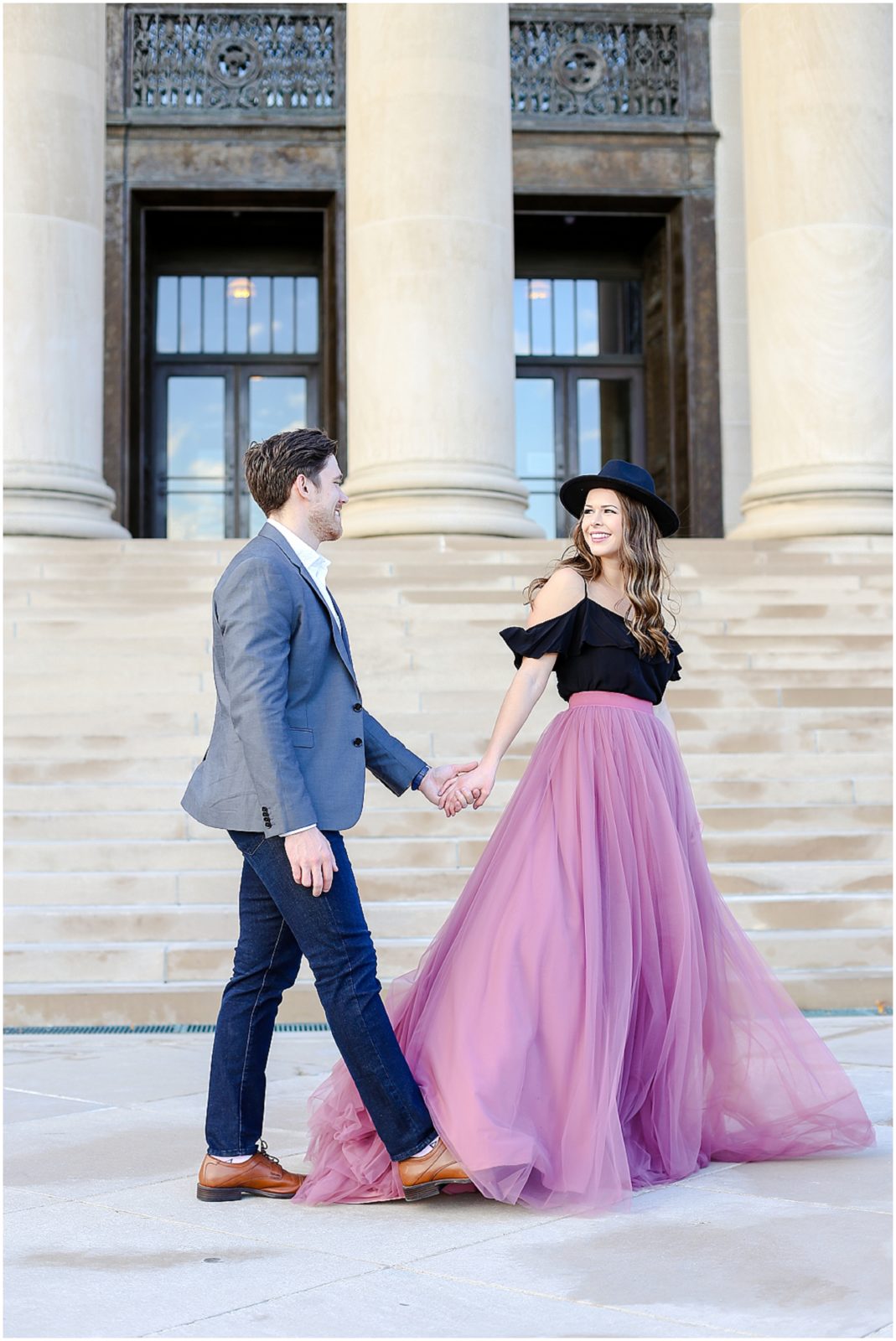 Beautiful Engagement Photos at the Kansas City Nelson Atkins Museum by Mariam Saifan Photography - Where to take photos in KC - What to wear for engagement photos - Kansas City Wedding Photographer