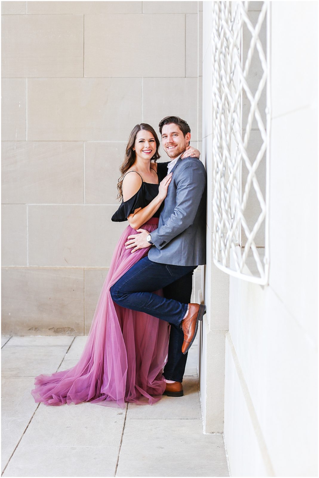 Beautiful Engagement Photos at the Kansas City Nelson Atkins Museum by Mariam Saifan Photography - Where to take photos in KC - What to wear for engagement photos - Kansas City Wedding Photographer