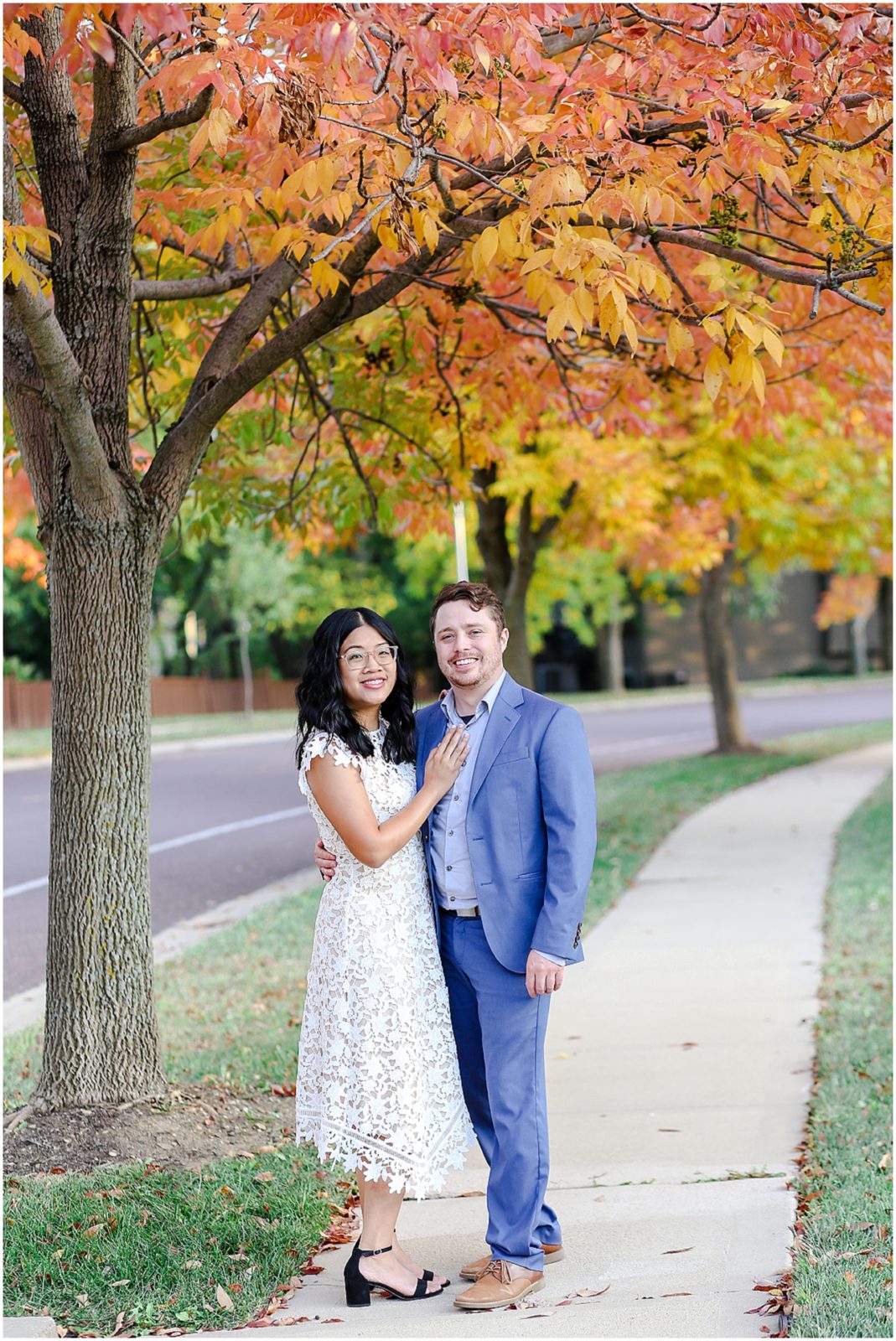 beautiful fall foliage for engagement photos in overland park 