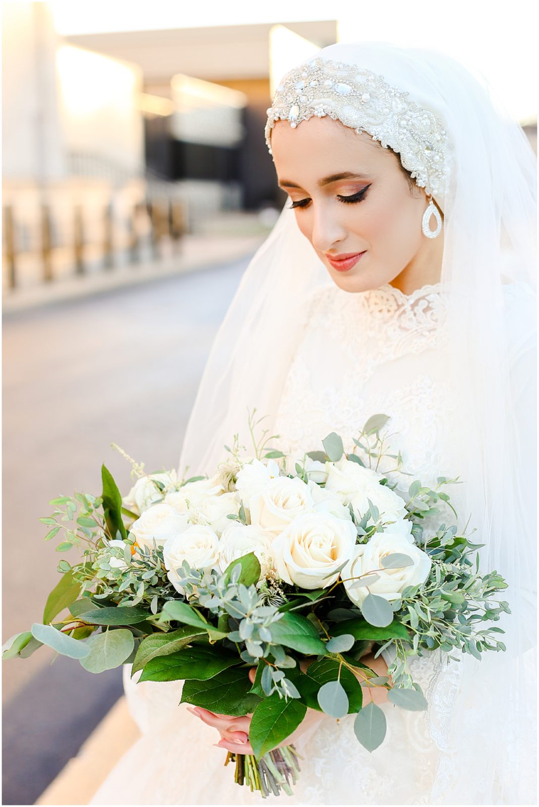 hijabi bride - muslim wedding - photos at st louis art museum - stl wedding photographer - arab wedding photos 