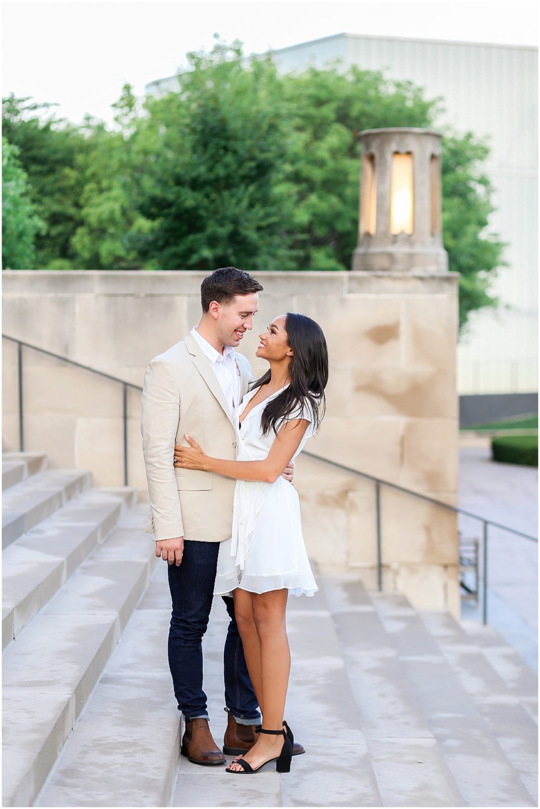 elegant summer engagement photos - what to wear - where to take photos in kansas city 