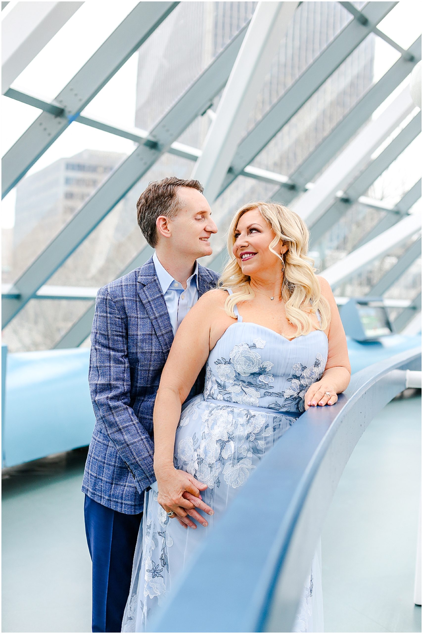 engagement portraits at crown center liberty memorial kansas city - what to wear for engagement photos