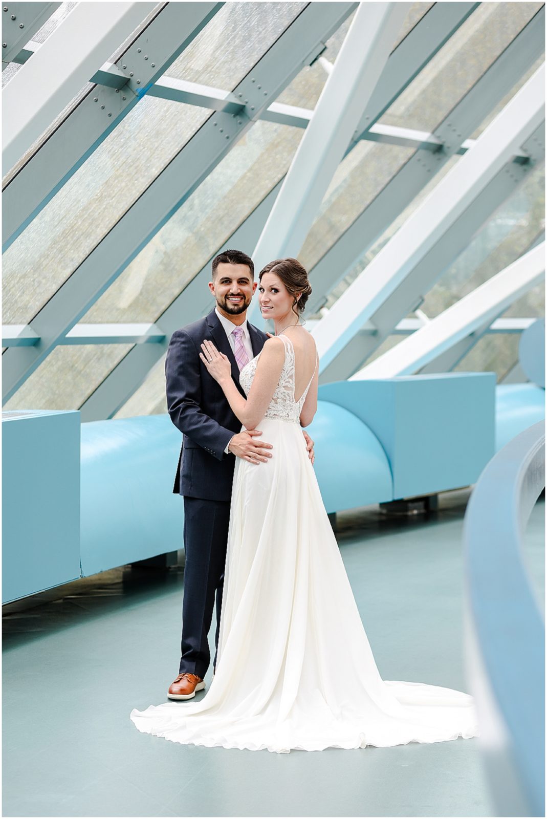 wedding poses - Westin Crown Center Wedding Photos in Kansas City