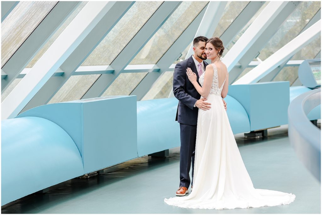 how to pose a wedding couple - Westin Crown Center Wedding Photos in Kansas City