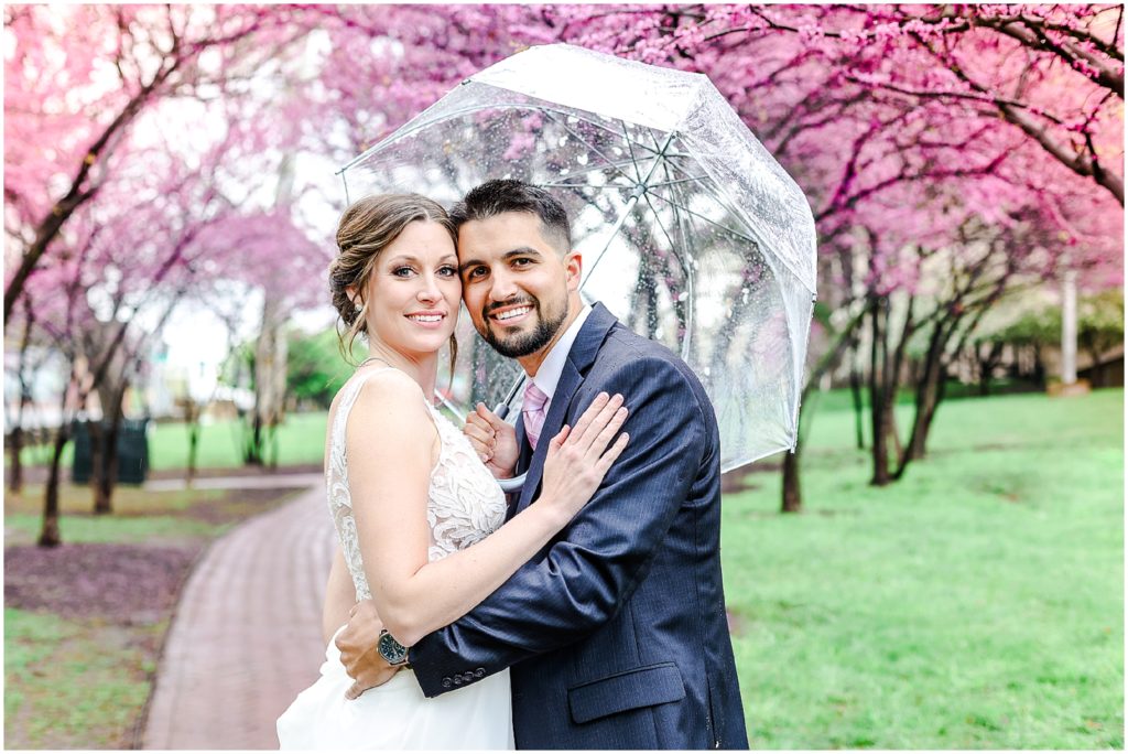 spring wedding photos at kansas city nelson atkins museum