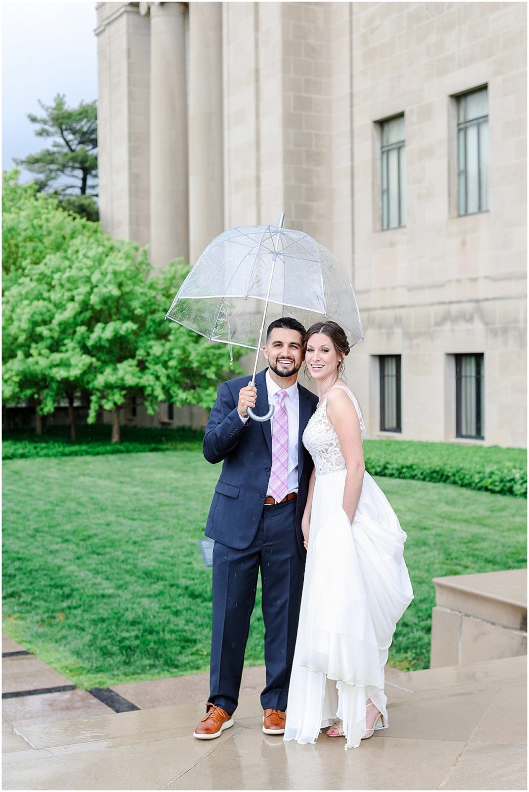 raining elopement - rainy wedding day photos - kansas city nelson atkins museum