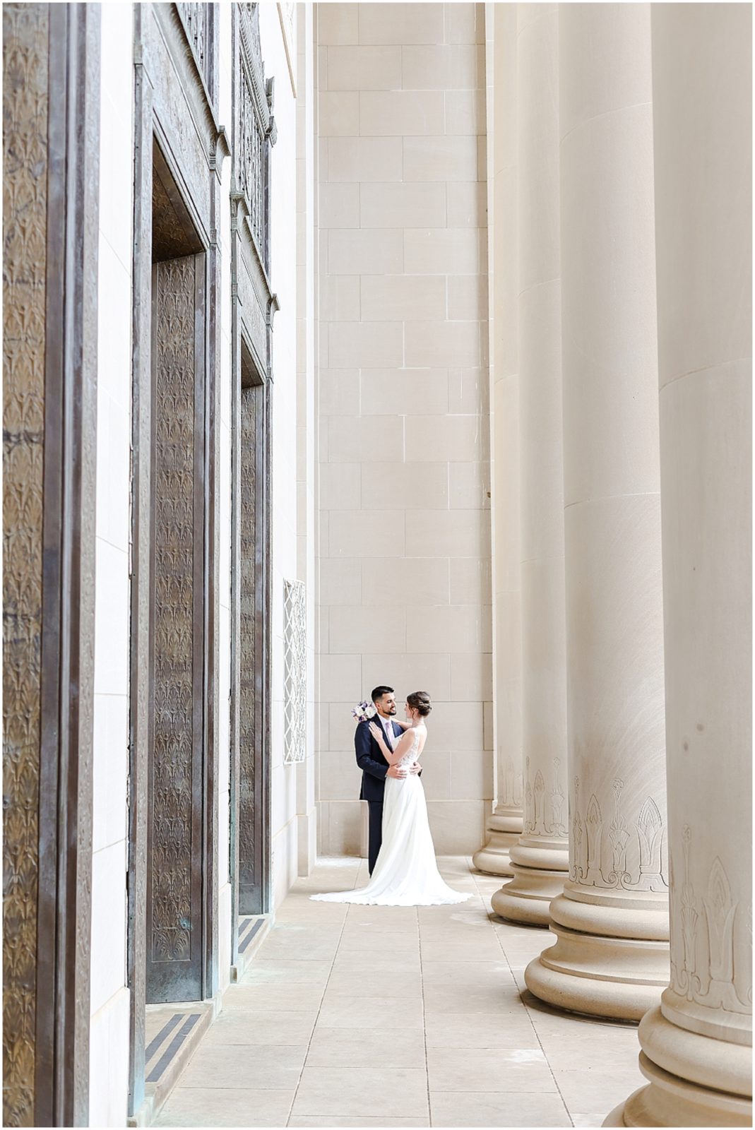 elegant wedding photos in kansas city 