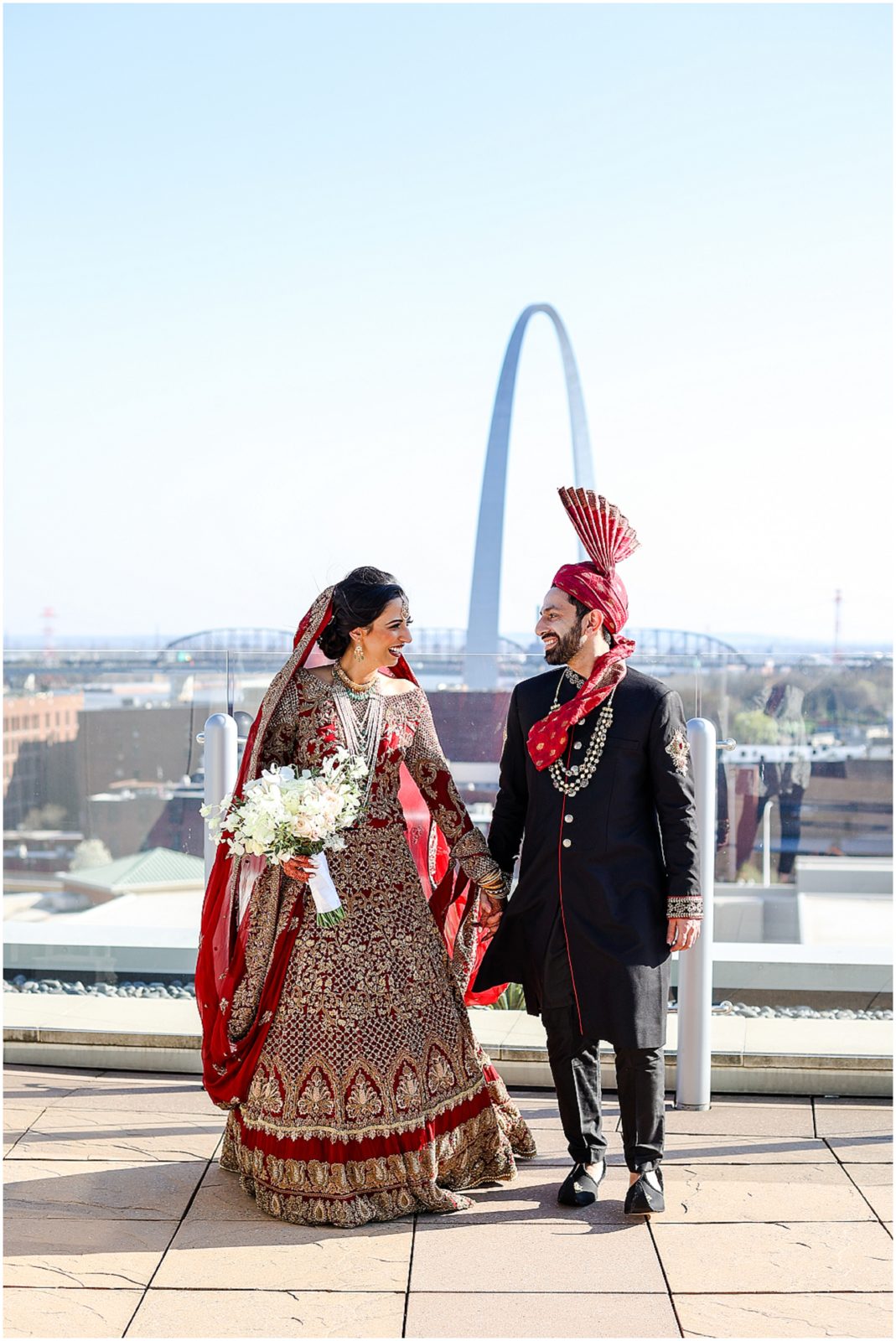wedding photos with st. louis archway