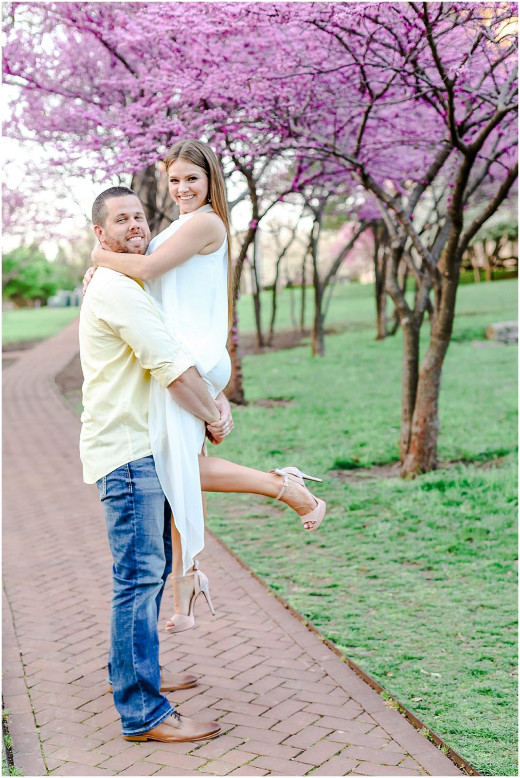 spring engagement photos in kansas city nelson atkins