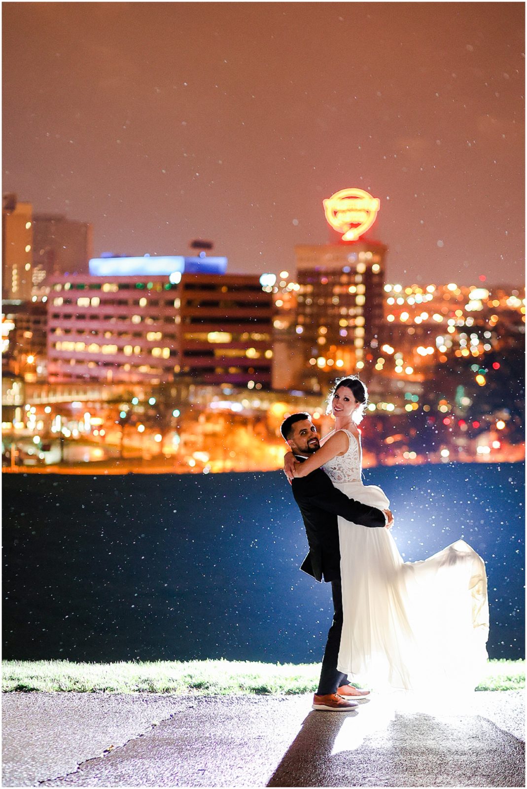 cool night time shots in kc at liberty memorial