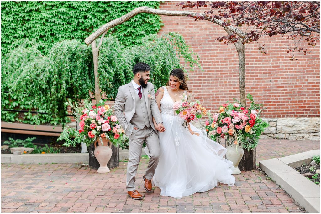 fun bridal poses - spanish styled shoot