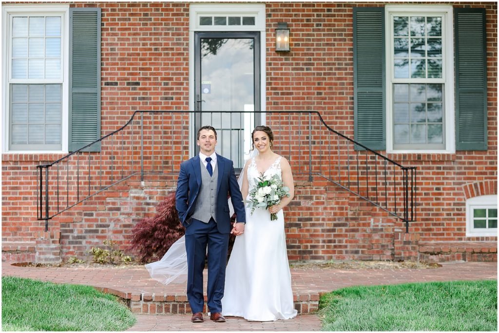 Ashley & Marcus Summer Wedding at Mildale Farms in Kansas