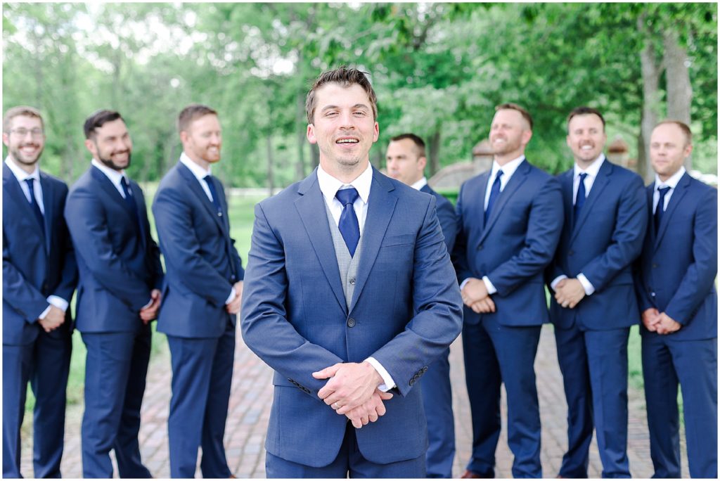 groomsmen photo