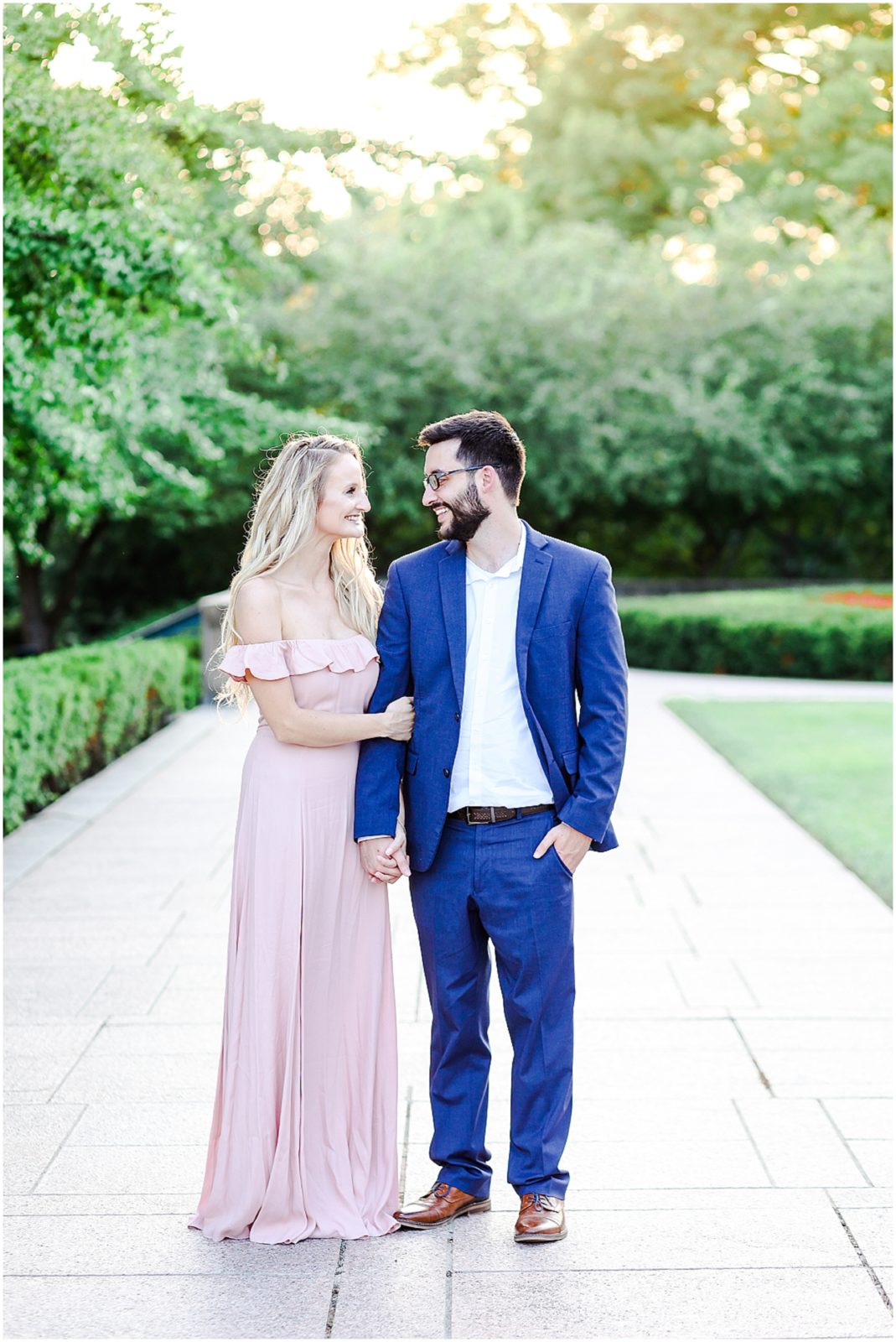 Kansas City Engagement Photos at the Nelson Atkins Museum  - Where to take Photos in Kansas City - Mariam Saifan Photography - Bethany & Josh - The Longview Mansion Wedding 