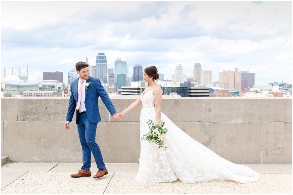 Kansas City and Missouri Wedding Photographer - KC Liberty Memorial Wedding Photos - Bride & Groom Portraits - Wedding Photos 