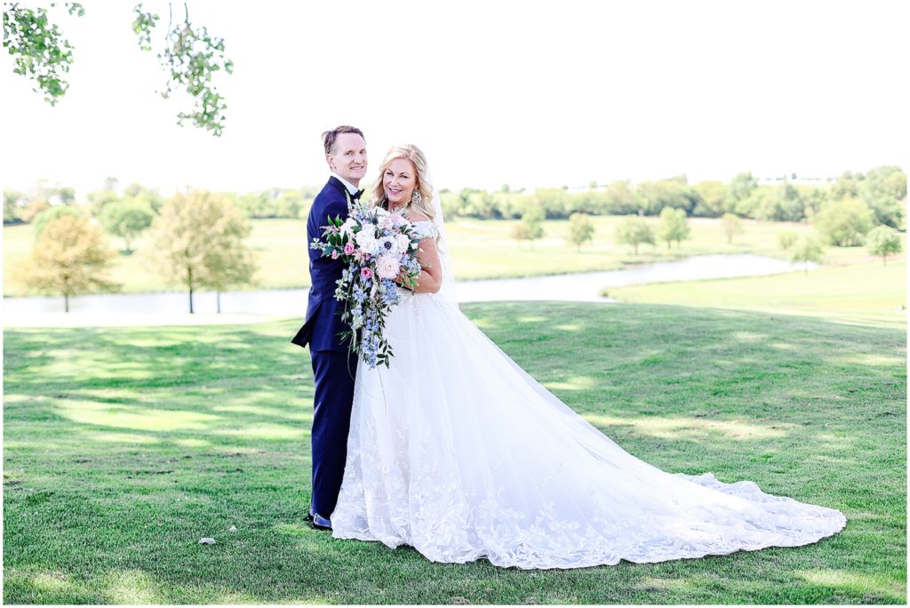 happy bride and groom wedding photo ideas - Lake Mozingo Wedding - Kansas City Wedding Photographer - Beautiful Wedding portraits on a golf course - mozingo golf club - bride & groom portraits