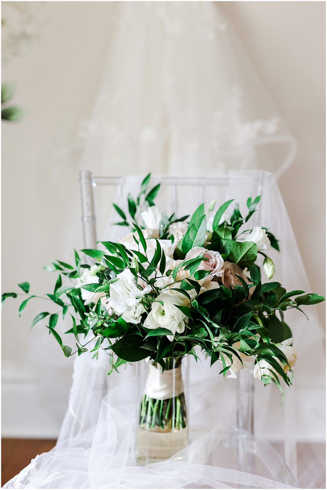 Sage green wedding flowers with pink at the hawthorne house - wedding inspiration - kansas city wedding venue - mariam saifan photography - kc wedding photographers