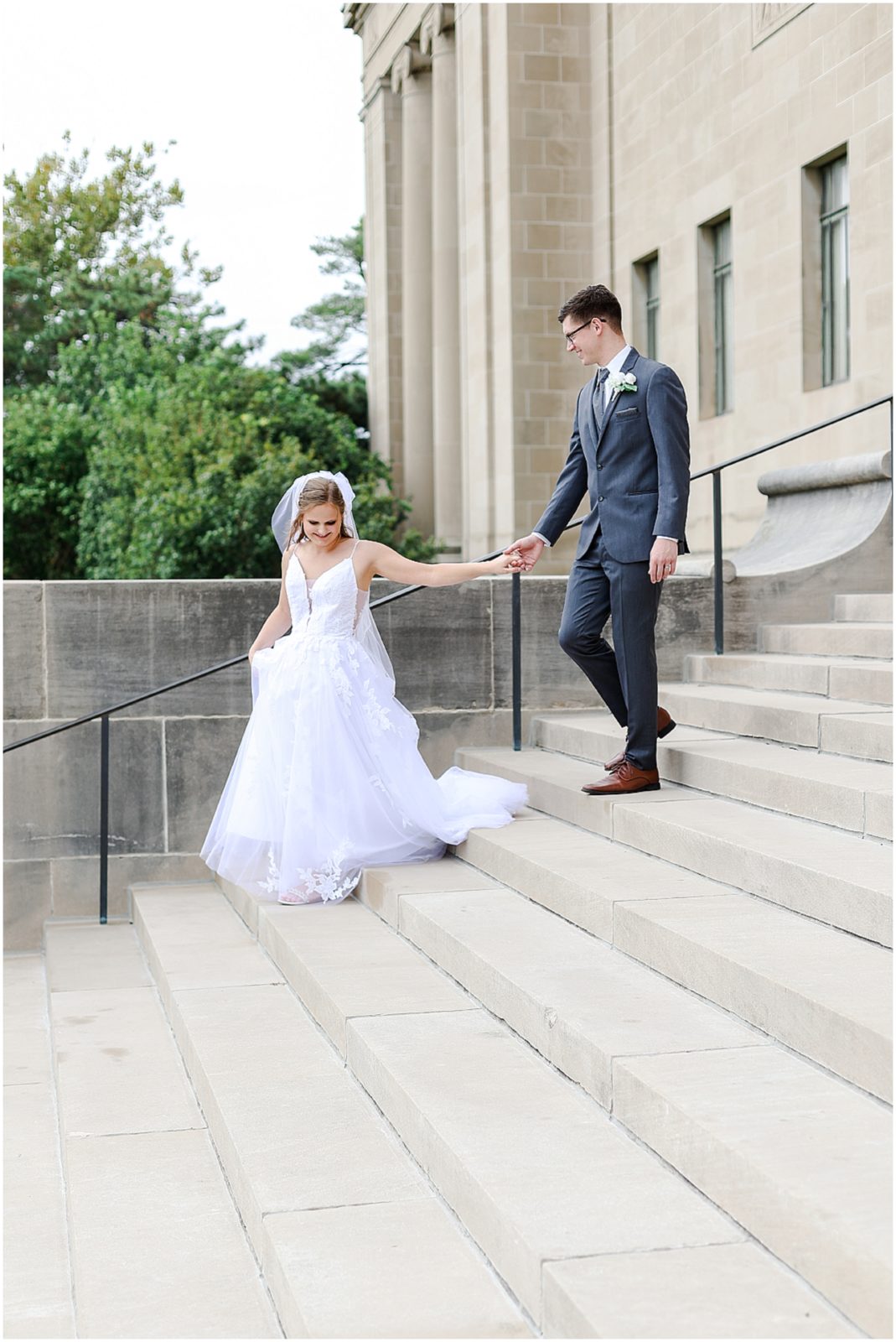 Wedding Photos at the Nelson Atkins Museum - Wedding Photographers in Kansas City