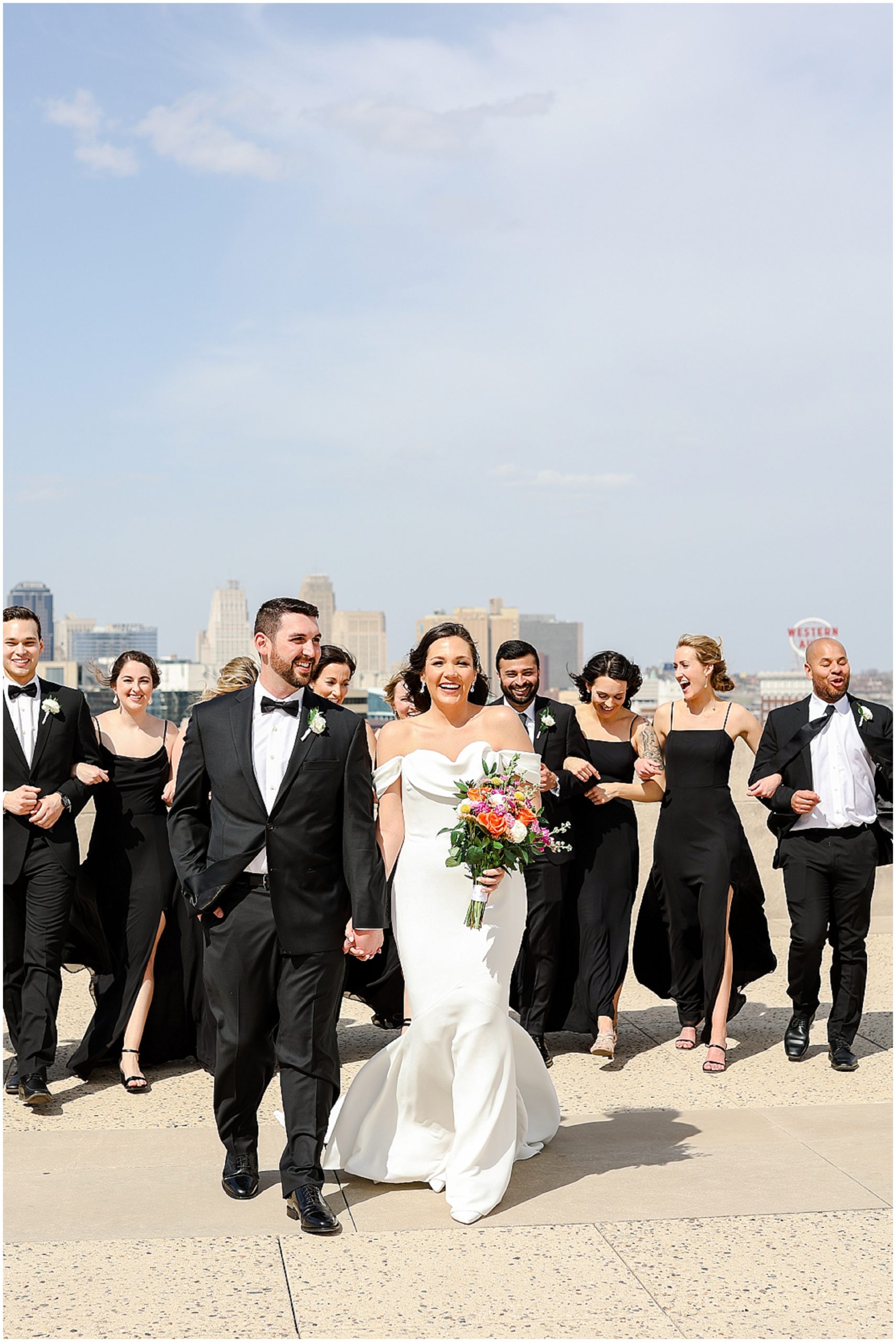 liberty memorial wedding party - bridal party photo ideas - kansas city wedding photography