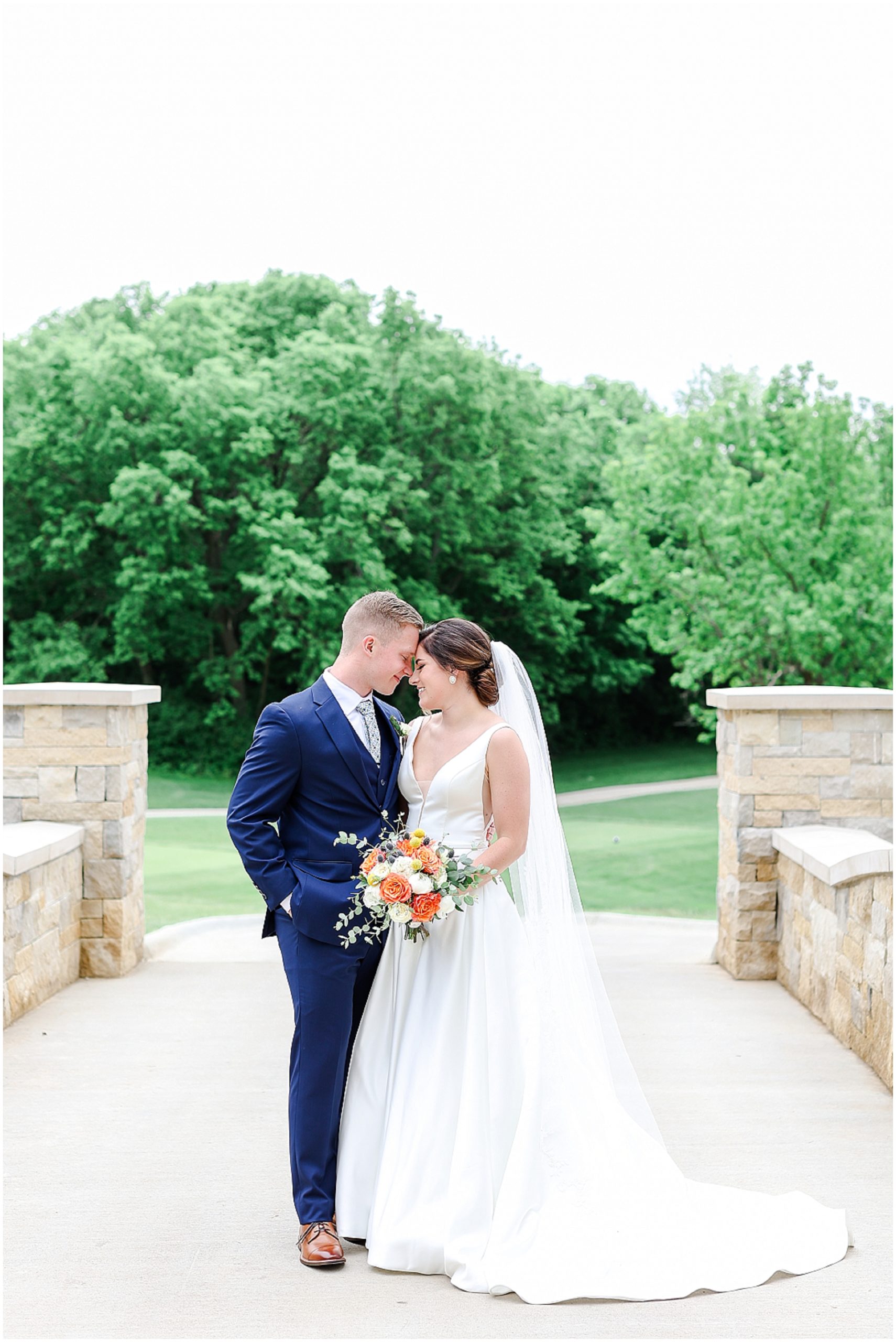 bride and groom photos oakwood country club