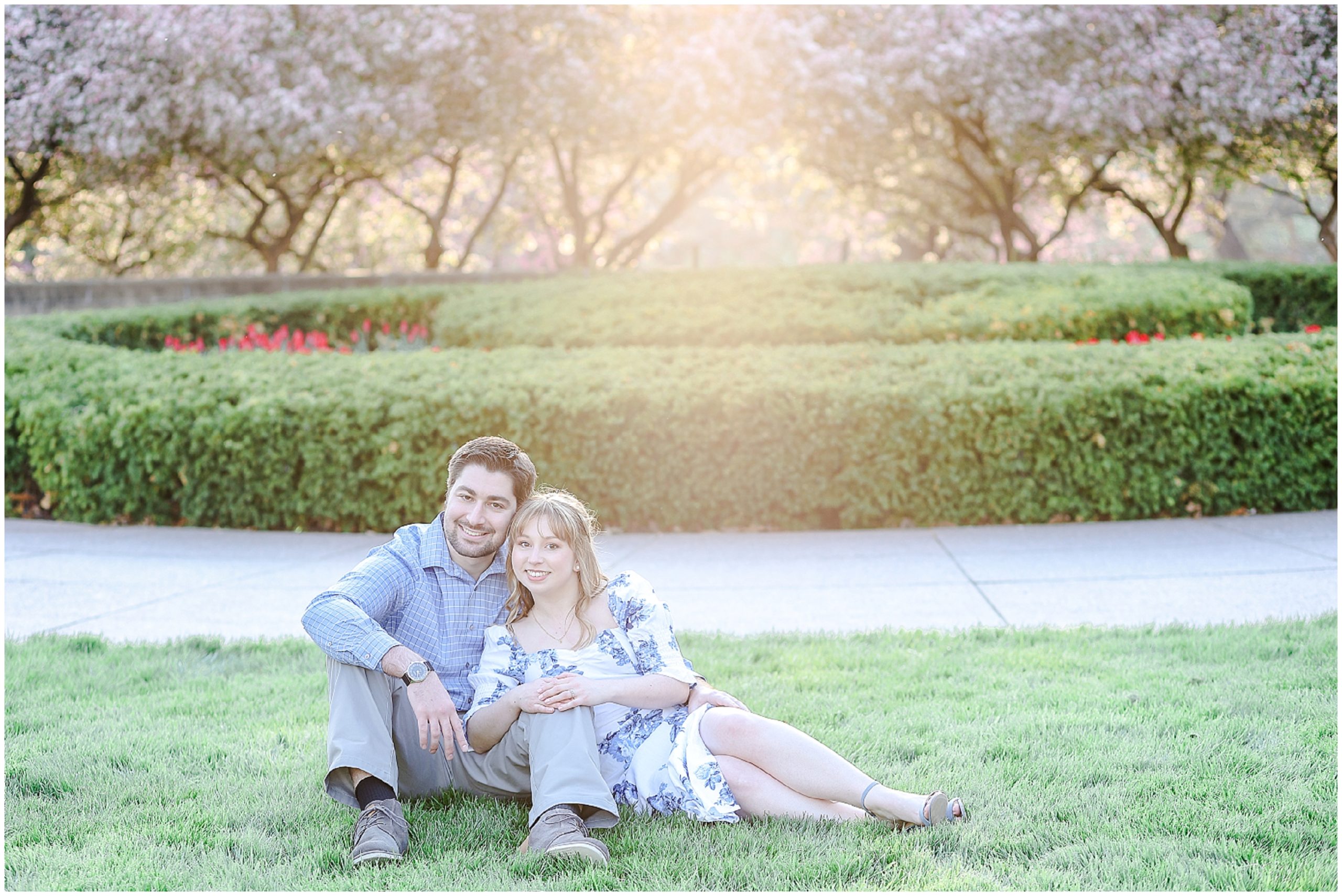 Ali & Connor's Kansas City Nelson Atkins Museum Engagement Photos by Mariam Saifan Photography - Wedding at the Hawthorne House - What to wear to an engagement session