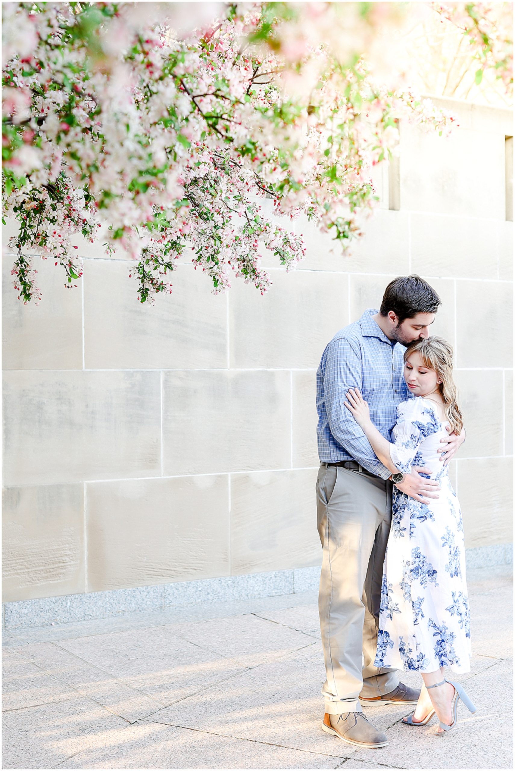 Look at what they wore for their engagement photos! Spring Engagement Photos with Ali & Connor at the Nelson Atkins Museum in Kansas City by best wedding photographer Mariam Saifan Photography - Engagement and Wedding Style Guide - What to Wear and Where to Take Your Photos in Kansas City - beautiful photos in kansas overland park family photos 