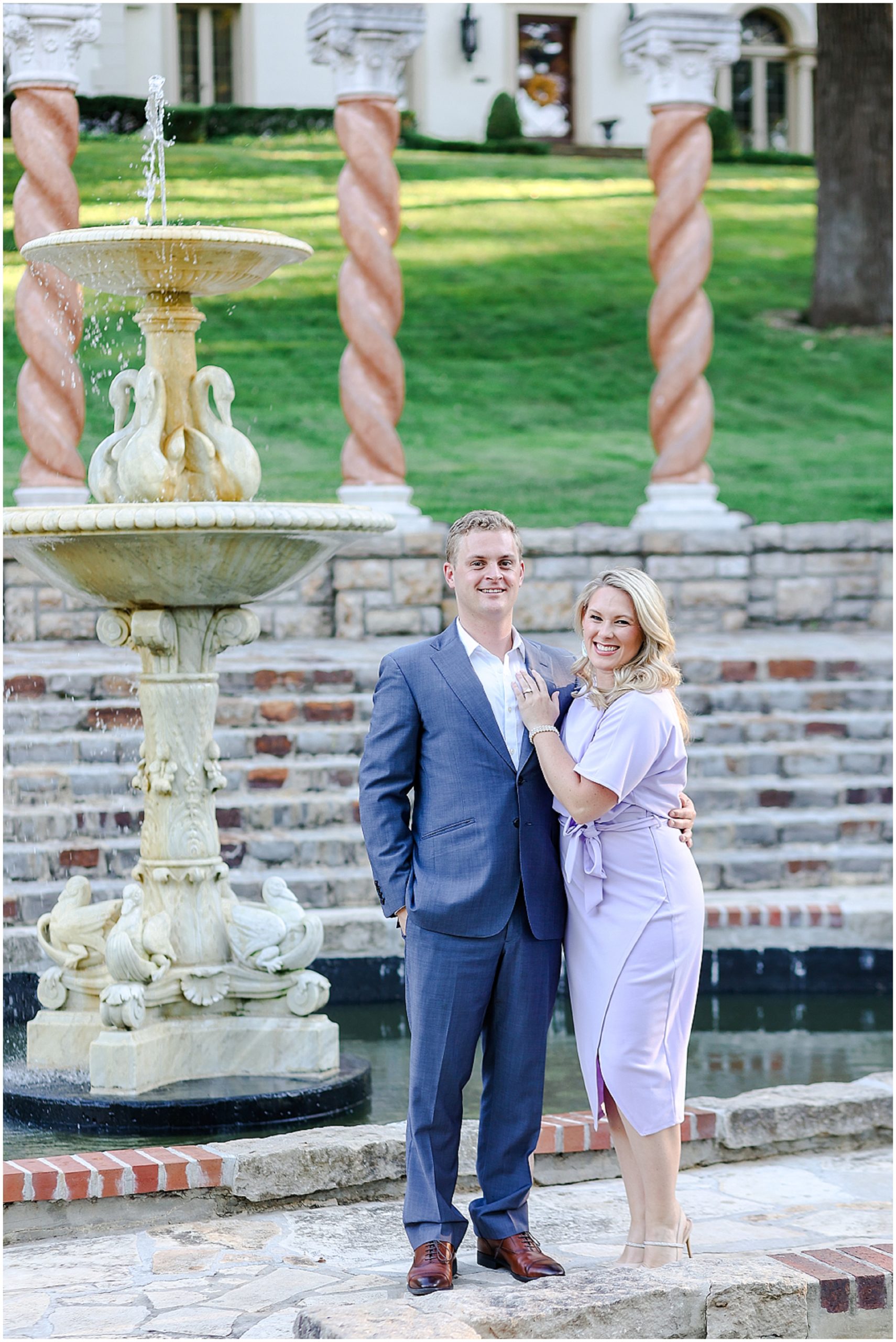 Engagement Photos at the Kansas City Plaza - Where to take photos in Kansas City - Wedding Photography - Family Photography - Engagement Photos