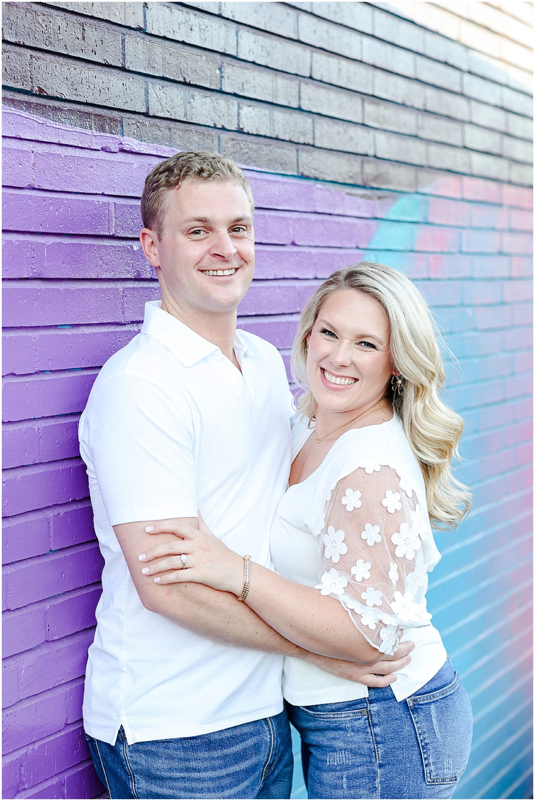 Engagement Photos at the Kansas City Plaza - Where to take photos in Kansas City - Wedding Photography - Family Photography - Engagement Photos